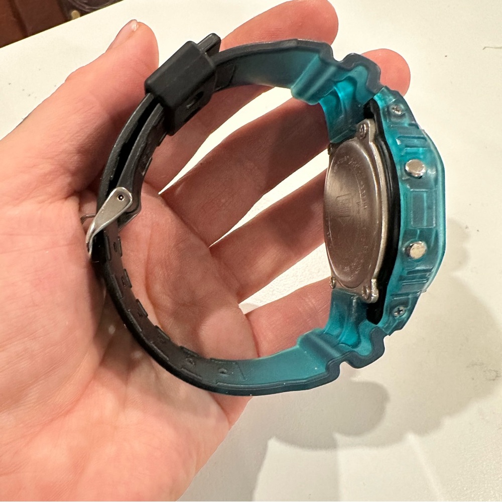 Casio Digital G-Shock DW-B5600 Watch in translucent gradated Turquoise Blue - Picture 4 of 8